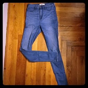 Hollister Super Skinny High Rise jeans